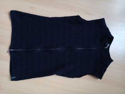 musculosa marca Kill con cierre
